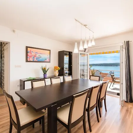 Novoselic 7 Penthaus דראמליי