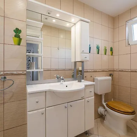 Novoselic 7 Penthaus * דראמליי